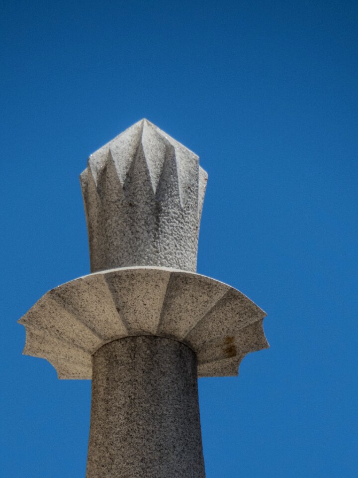 Catalonia exterior lights