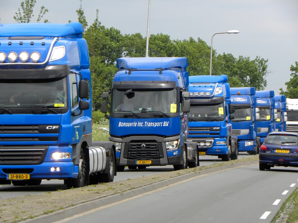 Truck truckers car