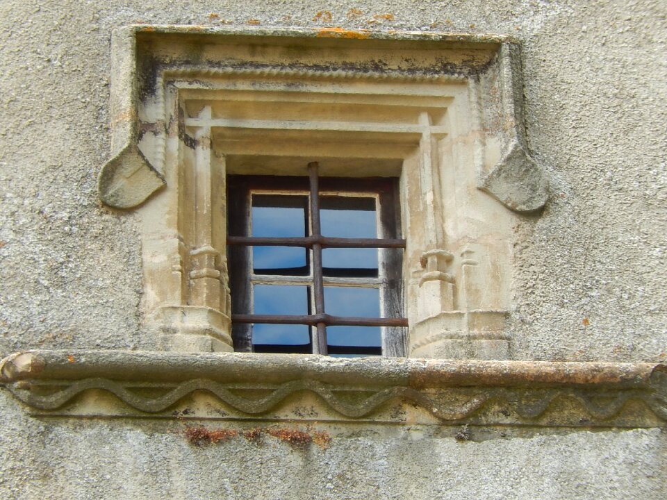 Former residence castle village