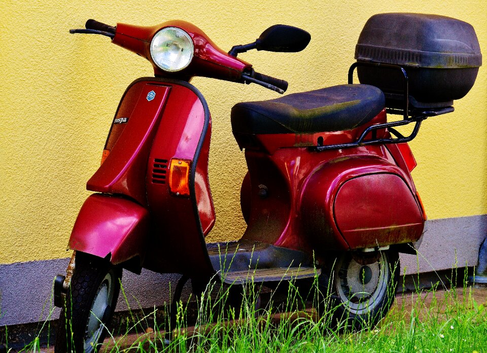 Cult moped flitzer
