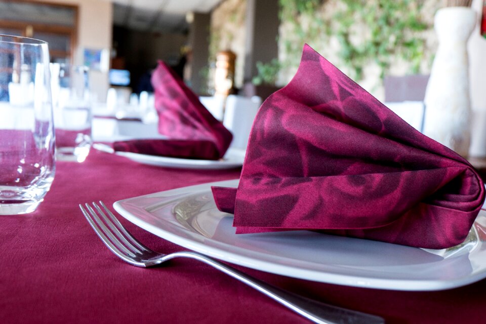 Table table decoration burgundy