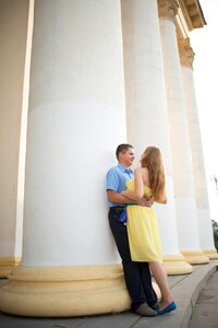 Pillars hugs romance