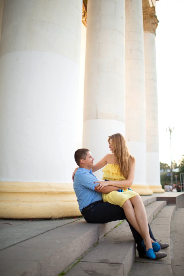 Columns stairs romance