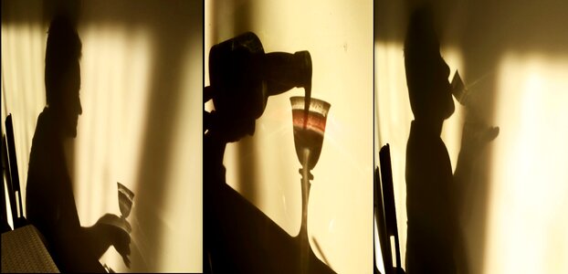 Wine drinking wall