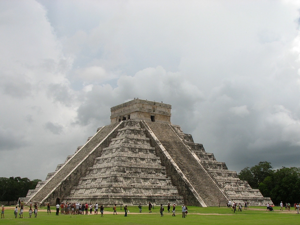 Aztecs mayas incas