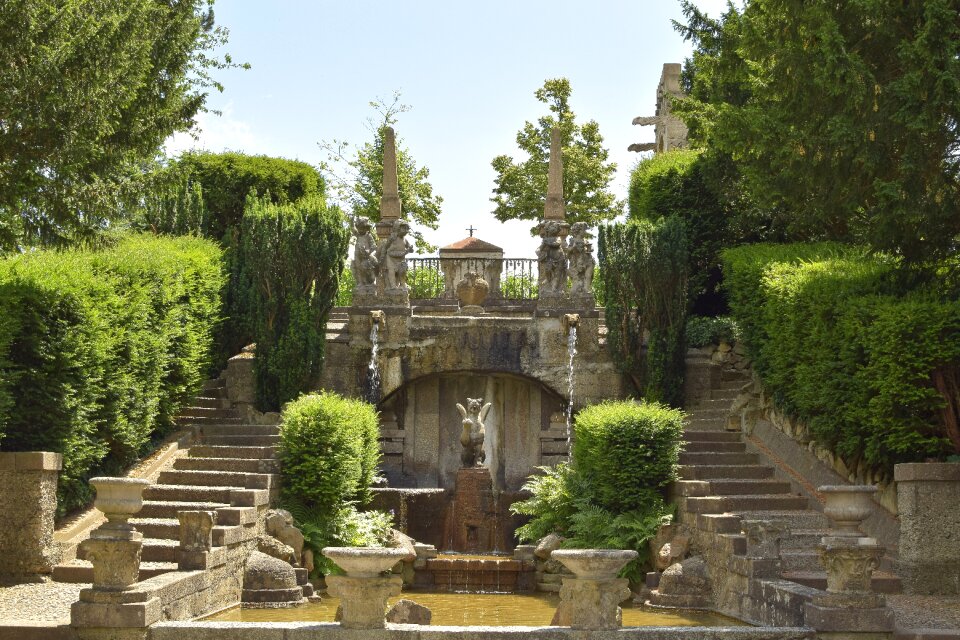Stairs architecture fountain