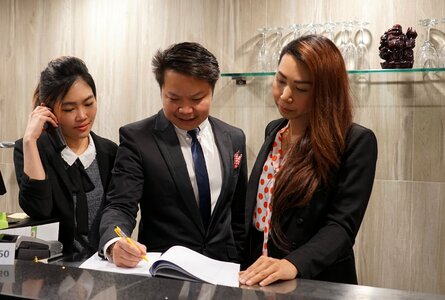 Students receptionist job