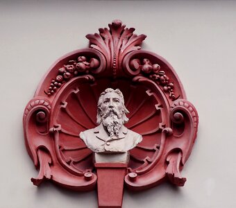 Bust ornament decoration