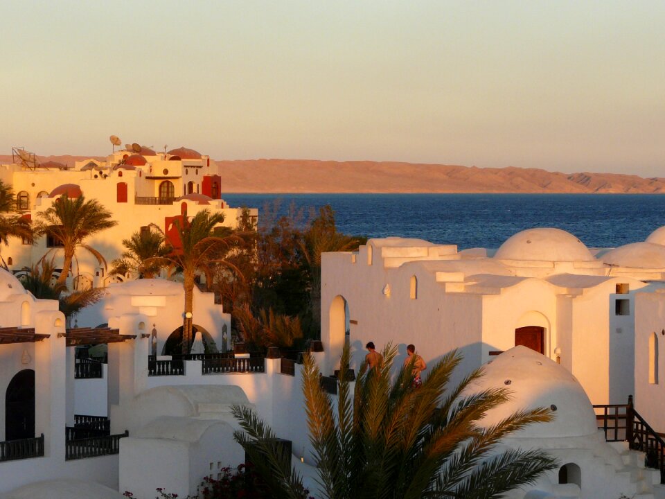 Hotel complex abendstimmung sunset
