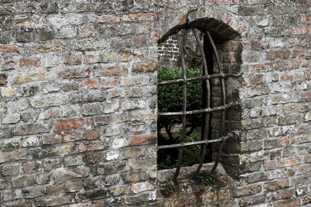 Masonry castle grid