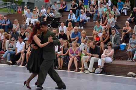 Dance couple dance out