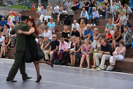 Dance couple dance out