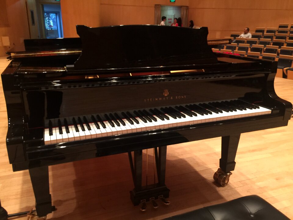 Piano concert hall steinway