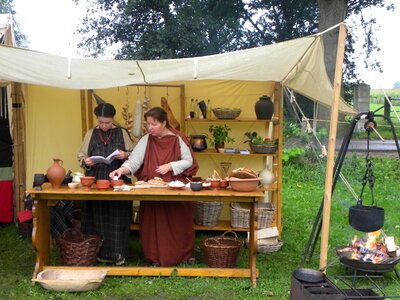 Cooking woman roman cooking