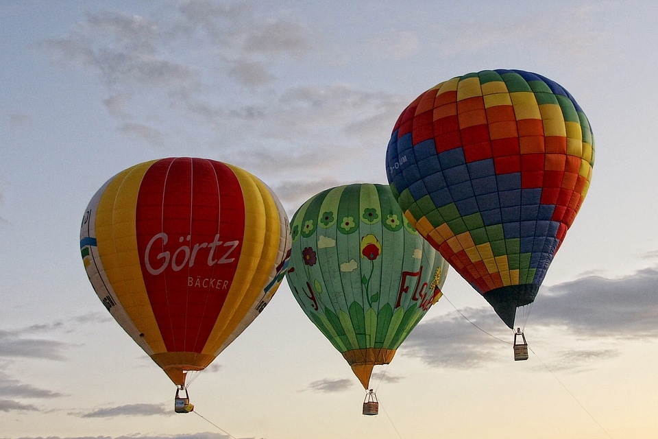 Heissluftbaloone flying baloons