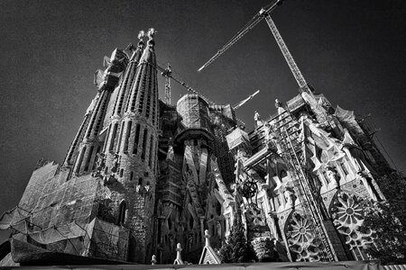 Landmark monument construction