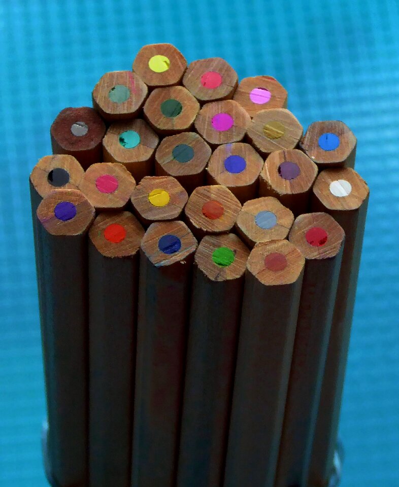 Draw color colour pencils