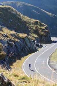 Transfagarasan romania cyclists