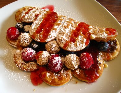 Icing sugar giotto fruit photo