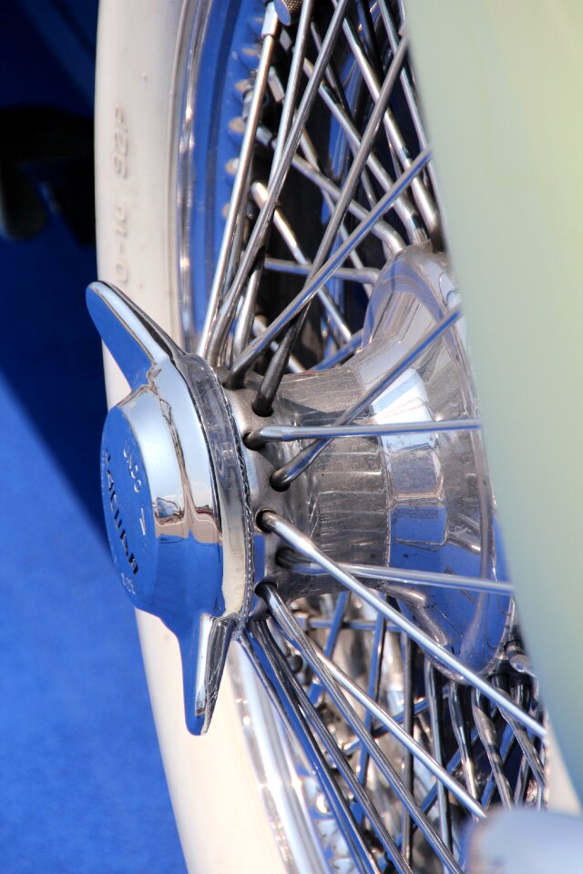 Oldtimer white band tyres automotive