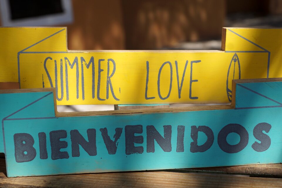 Lettering font hippy market