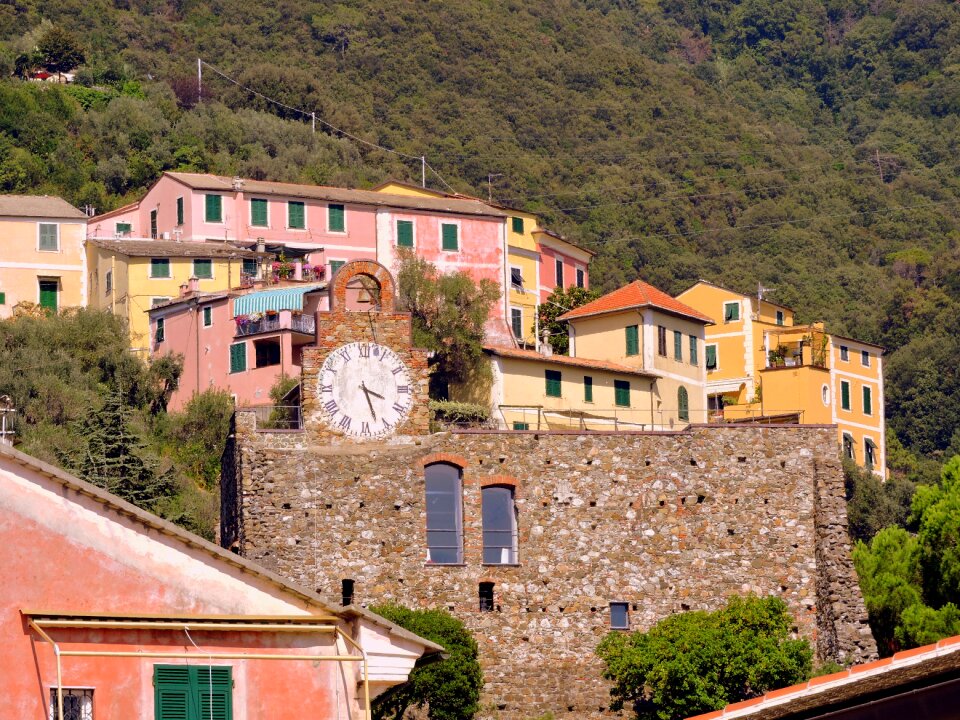 Mountain italy houses
