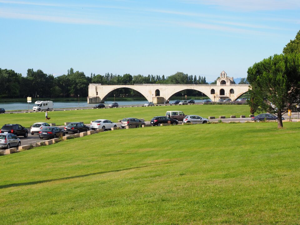 Autos jam pont saint bénézet