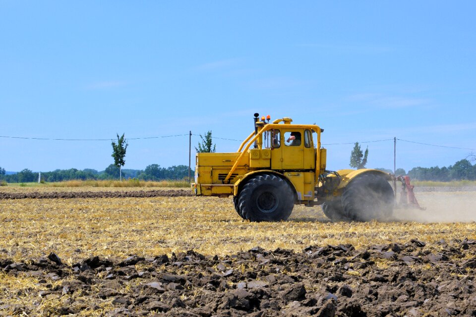 Agricultural machine tractors tug