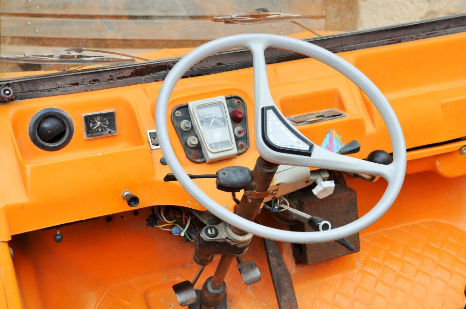 Steering wheel dashboard orange méhari