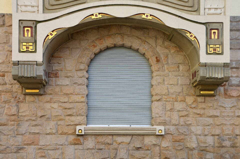 Window wall sand stone