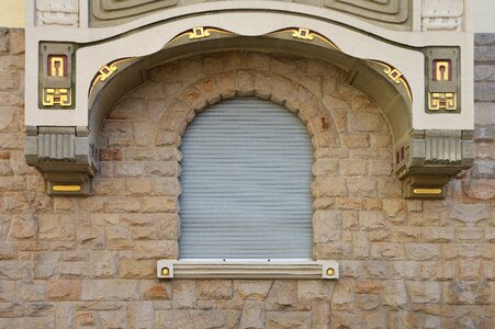Window wall sand stone