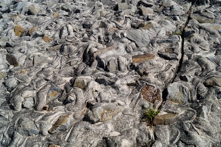 Structure pattern crack