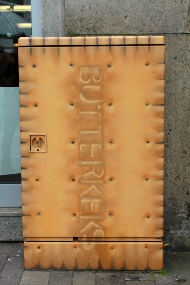 Butter biscuit telekom distribution box