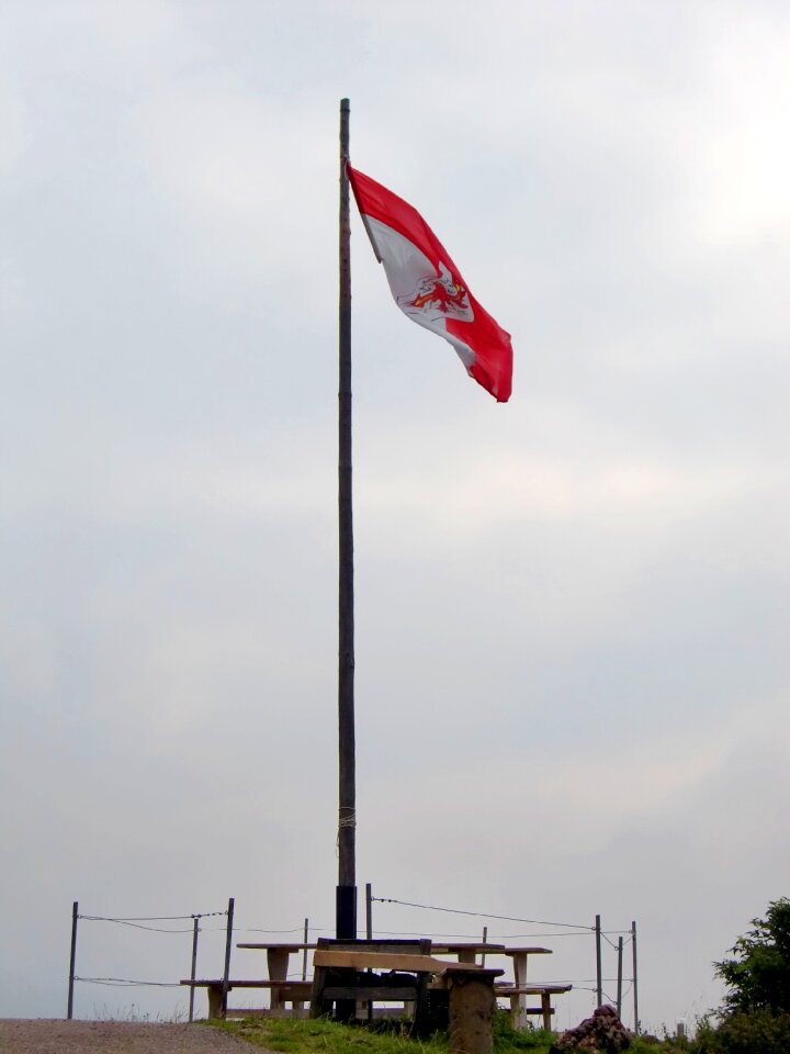 National colours blow wind