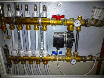 Floor heating valve hot