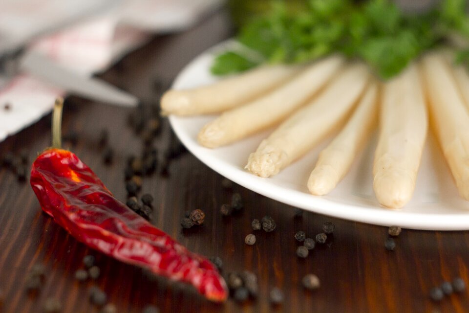 Plate pepper cutlery