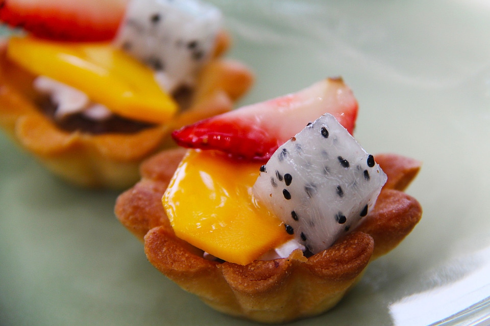 Mango strawberry desserts