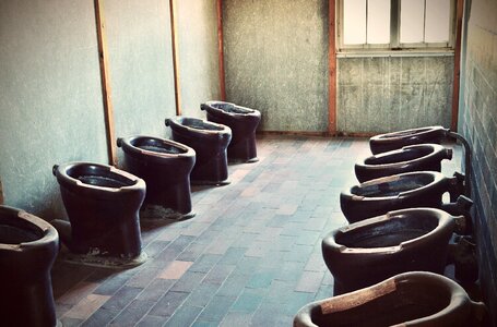 Toilets history kz