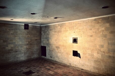 Gas chamber history memorial