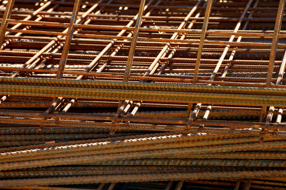 Iron rods carrier concrete construction