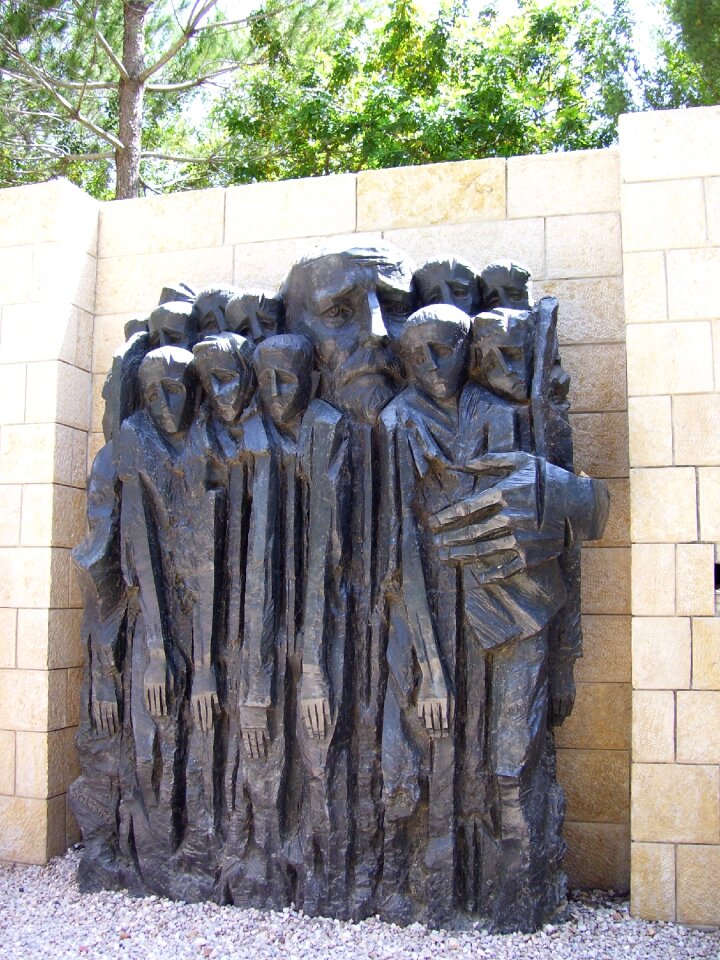 Monument israel righteous world