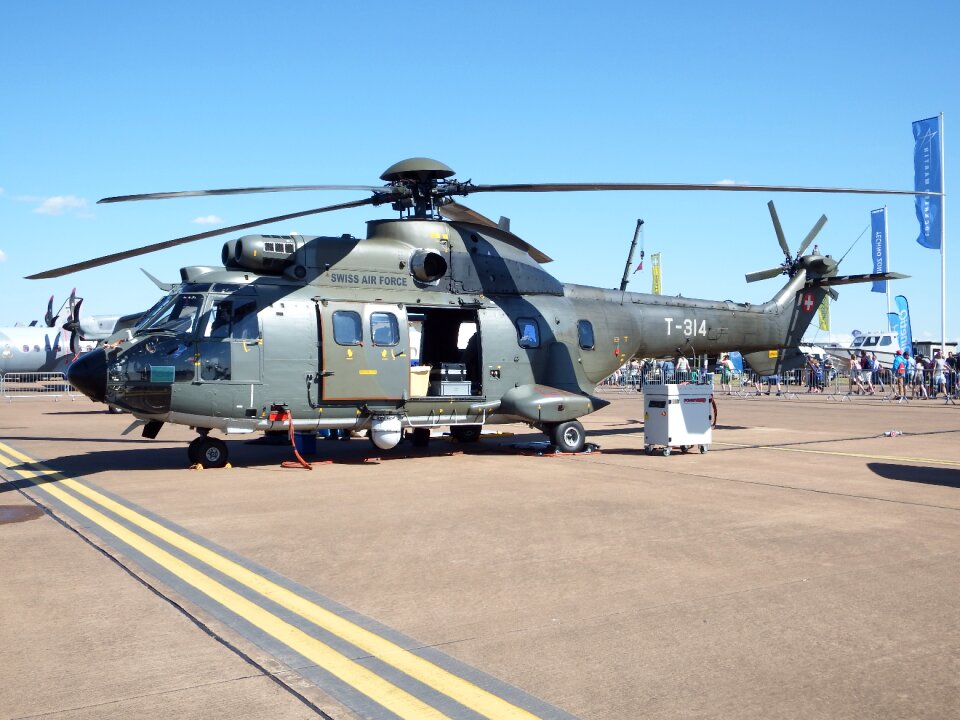 Helicopter chopper puma