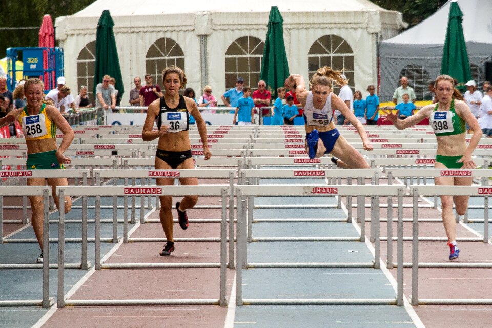 Sport hurdles junior gala