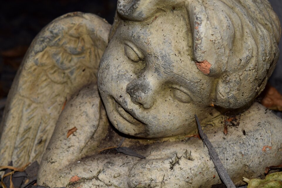 Angel figure concerns mourning