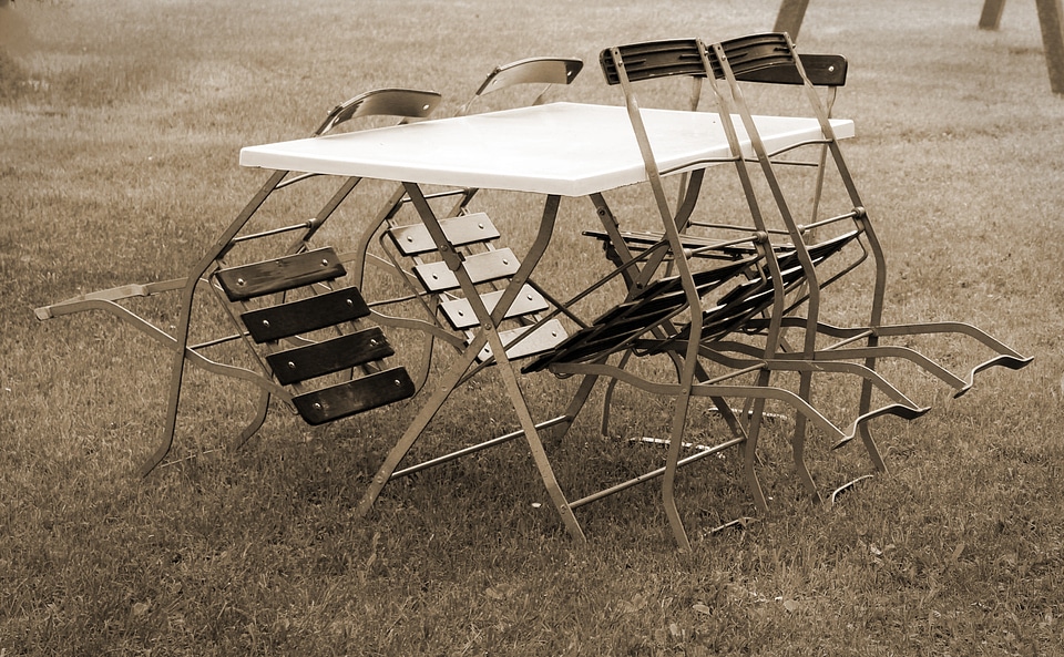 Chairs table seating arrangement