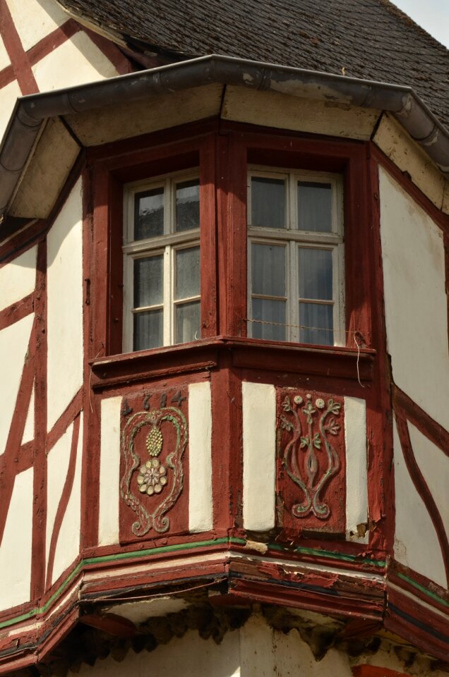 Half-timbered house window architecture