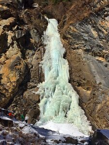 Shuangqiaogou climbing icefall siguniangshan icefall