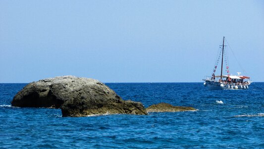 Sea island boat photo