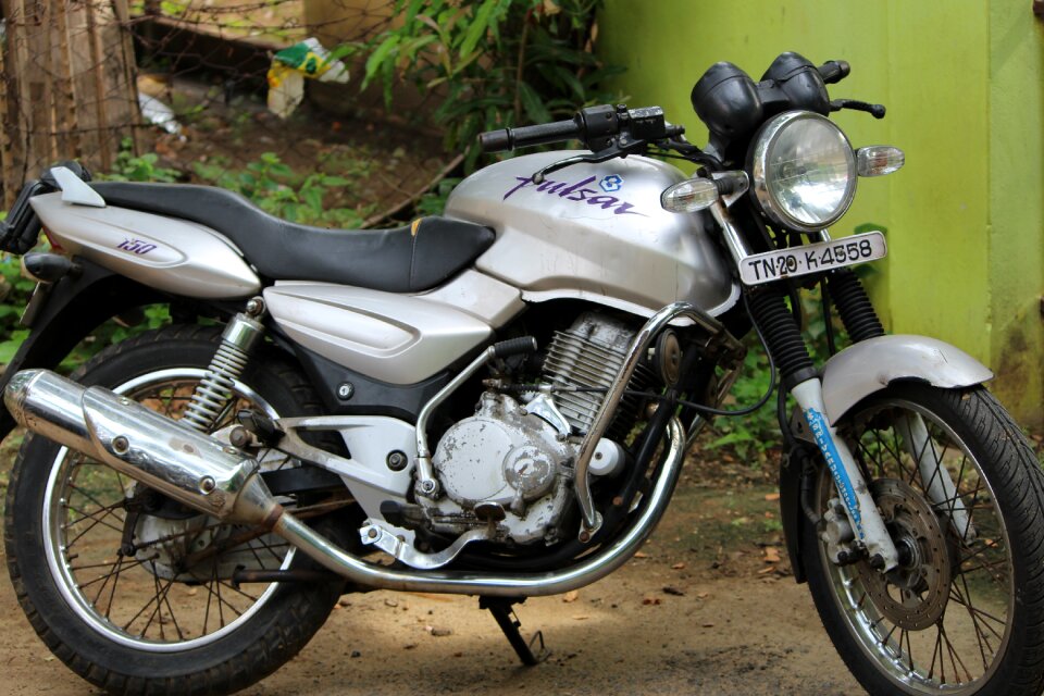 Bajaj palsur silver palsur