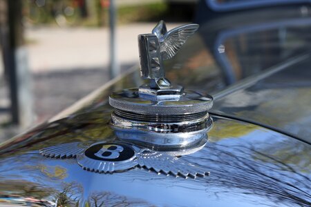 Bentley badge cool figure oldtimer